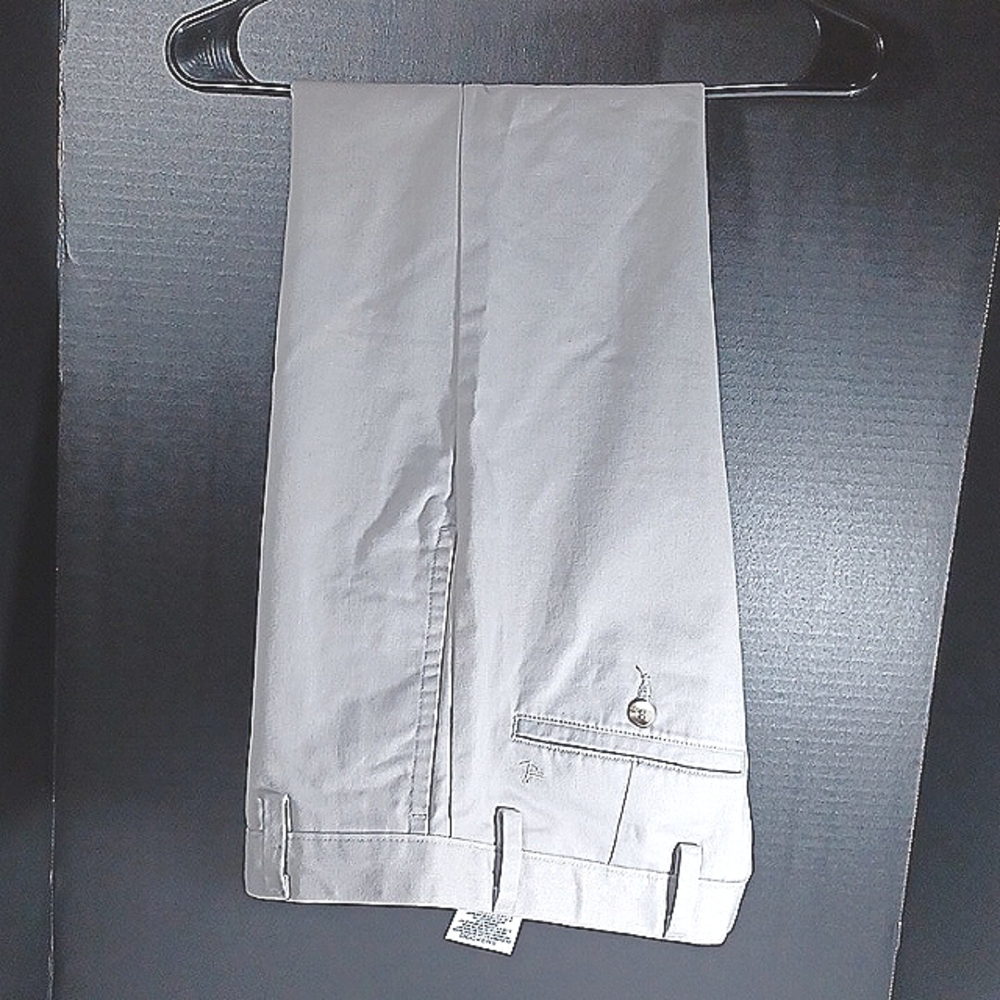 Dockers Easy Khaki pants, Young Men’s size: 29" x 30”